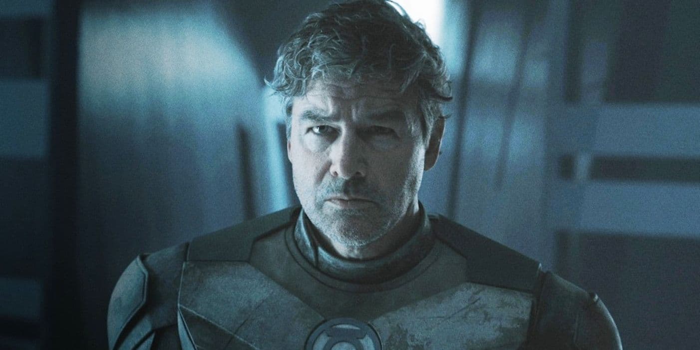 Green Lantern Fans React to New Look at Hal Jordan's Lanterns Suit TV breakdown cover image