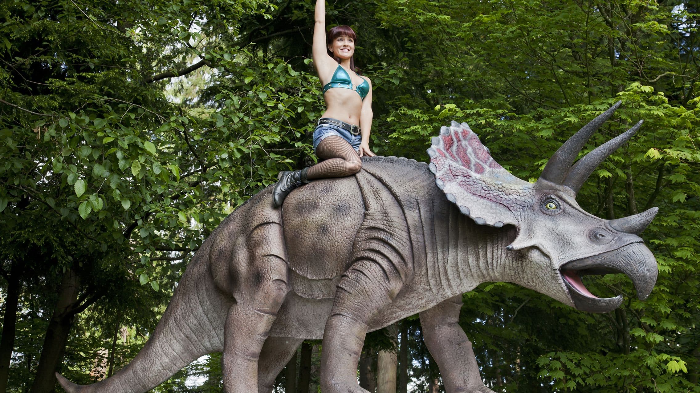 Hidden Gem Sci-Fi Series With Dinosaurs & Time Travel Streaming for Free cover image