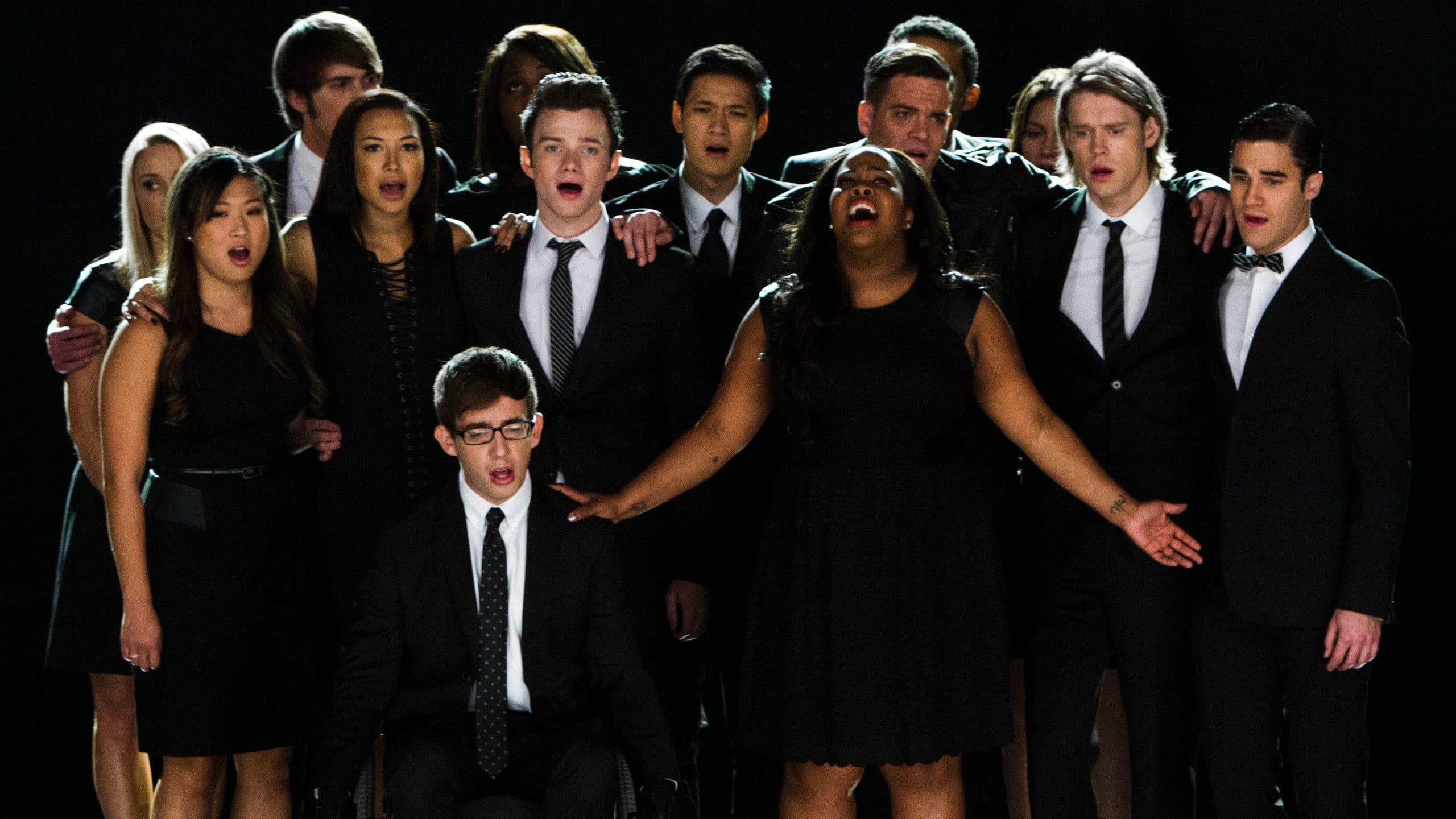 Every Actor In The Glee Cast Who Passed Away cover image