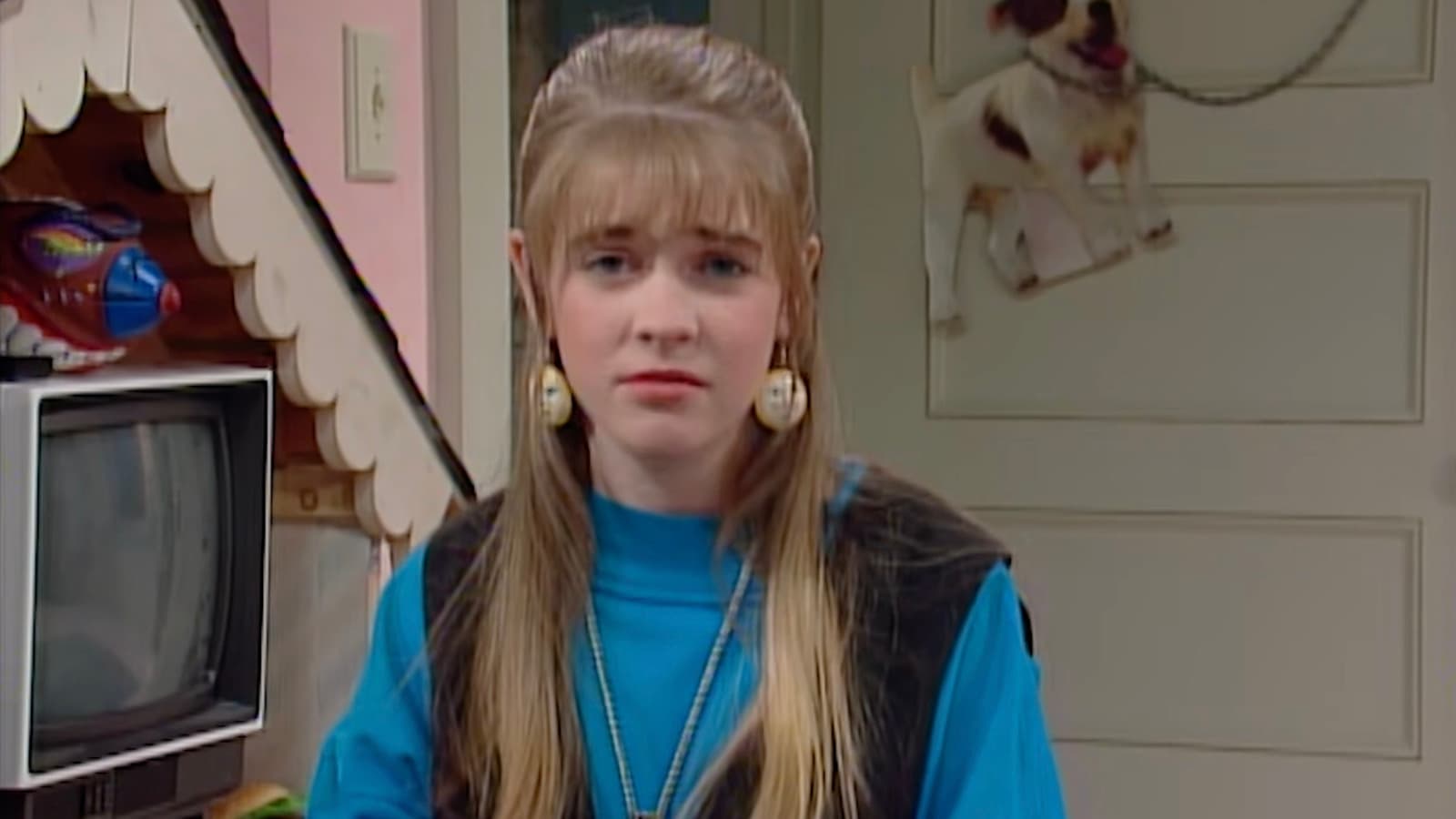 Melissa Joan Hart Landed Her First Breakout Role Thanks To A Wardrobe Malfunction cover image